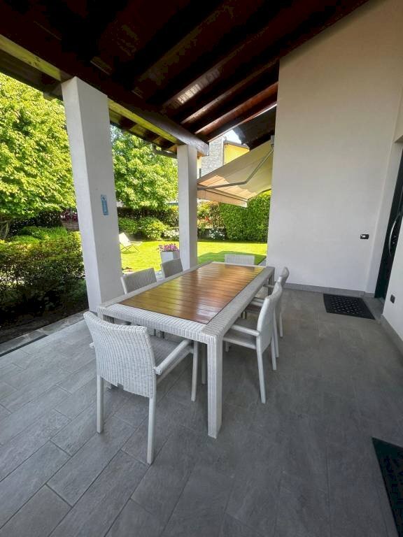 Veranda - Villa via Erbamolle, Azzate - foto 3