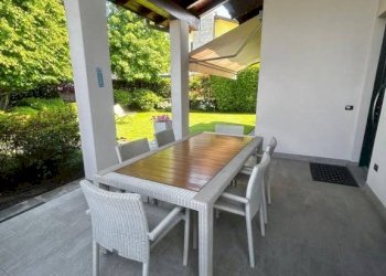 Veranda - Villa via Erbamolle, Azzate - foto 3