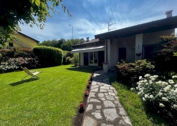 Giardino - Villa via Erbamolle, Azzate - foto 8