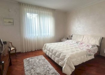 Camera da letto - Villa via Erbamolle, Azzate - foto 21