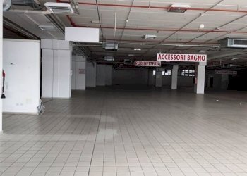 Sub. 40 20230404_180606.jpg - Commercial Premises VIA EINAUDI, Civitanova Marche - photo 5