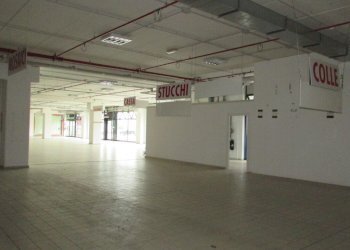 Sub. 40-IMG_8702.JPG - Commercial Premises VIA EINAUDI, Civitanova Marche - photo 15