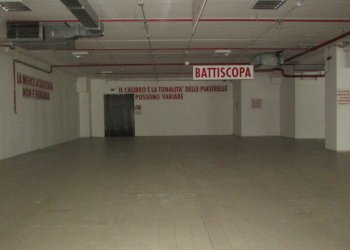 Sub. 40-IMG_8703.JPG - Commercial Premises VIA EINAUDI, Civitanova Marche - photo 16