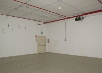 Sub. 40-IMG_8705.JPG - Commercial Premises VIA EINAUDI, Civitanova Marche - photo 18