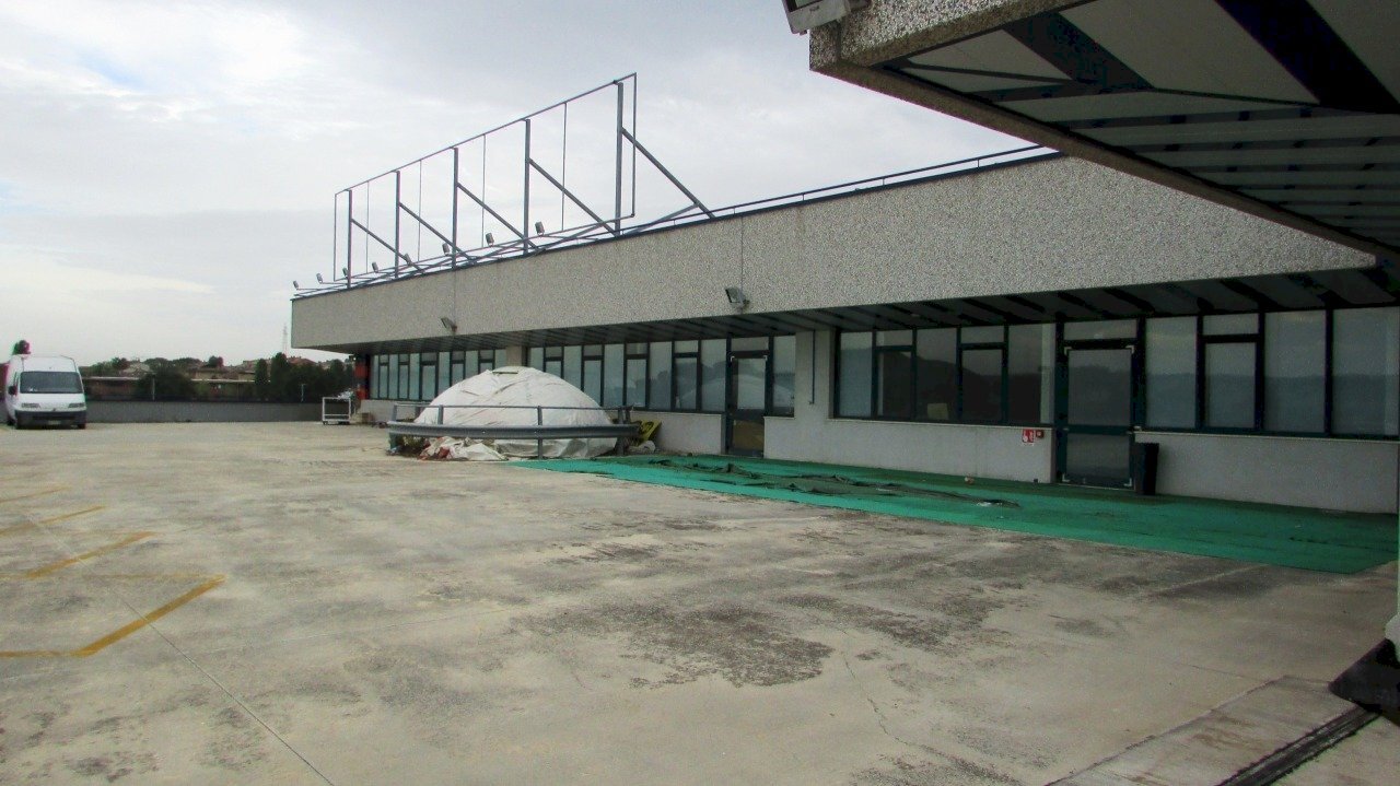 IMG_9031.JPG - Capannone VIA LUIGI EINUDI, Civitanova Marche - foto 2