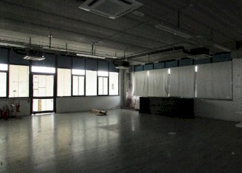 IMG_9023.JPG - Capannone VIA LUIGI EINUDI, Civitanova Marche - foto 4