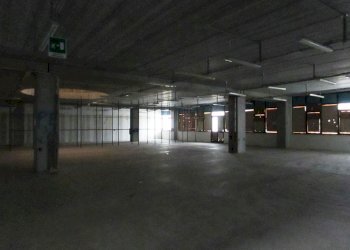 IMG_9030.JPG - Capannone VIA LUIGI EINUDI, Civitanova Marche - foto 8