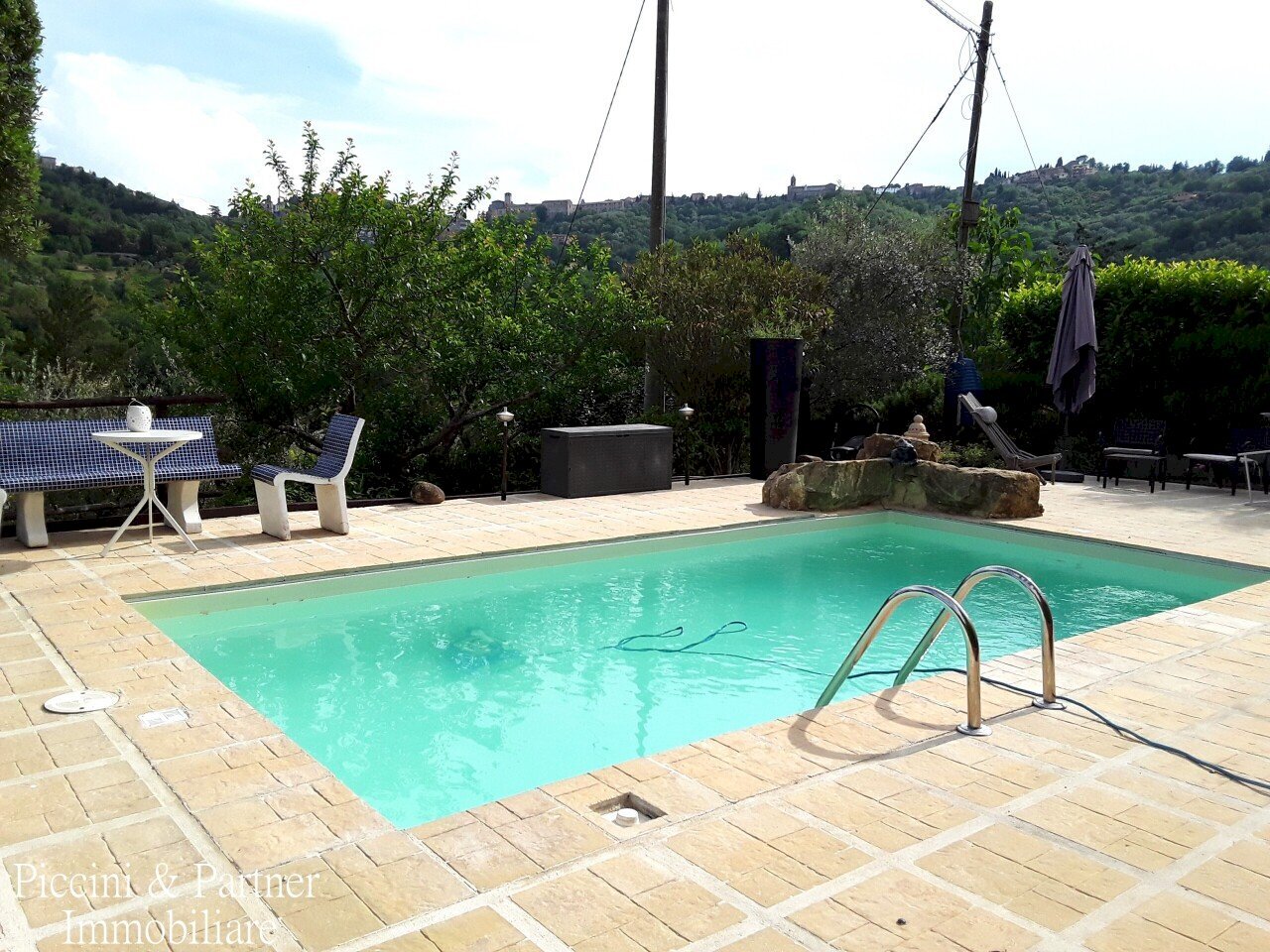 01.jpg - Porzione di casa Via della Treggia, Perugia - foto 1