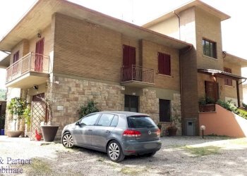 03.jpg - Porzione di casa Via della Treggia, Perugia - foto 3