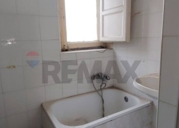 Bagno - Three-room apartment Via Ruggero Loria
 
129, Palermo - photo 8