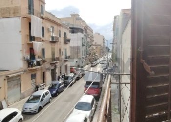 Edificio all\'aperto - Three-room apartment Via Ruggero Loria
 
129, Palermo - photo 12