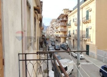 Edificio all\'aperto - Three-room apartment Via Ruggero Loria
 
129, Palermo - photo 13