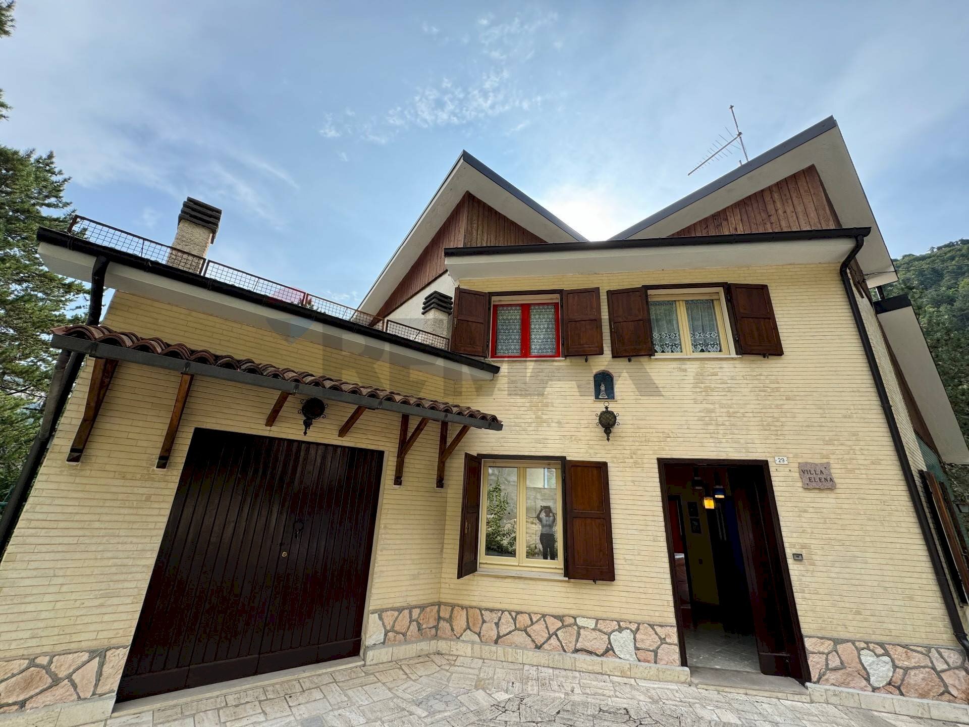 Casa all\'aperto - Villa Via Pescara
 
29/31, Scanno - foto 1