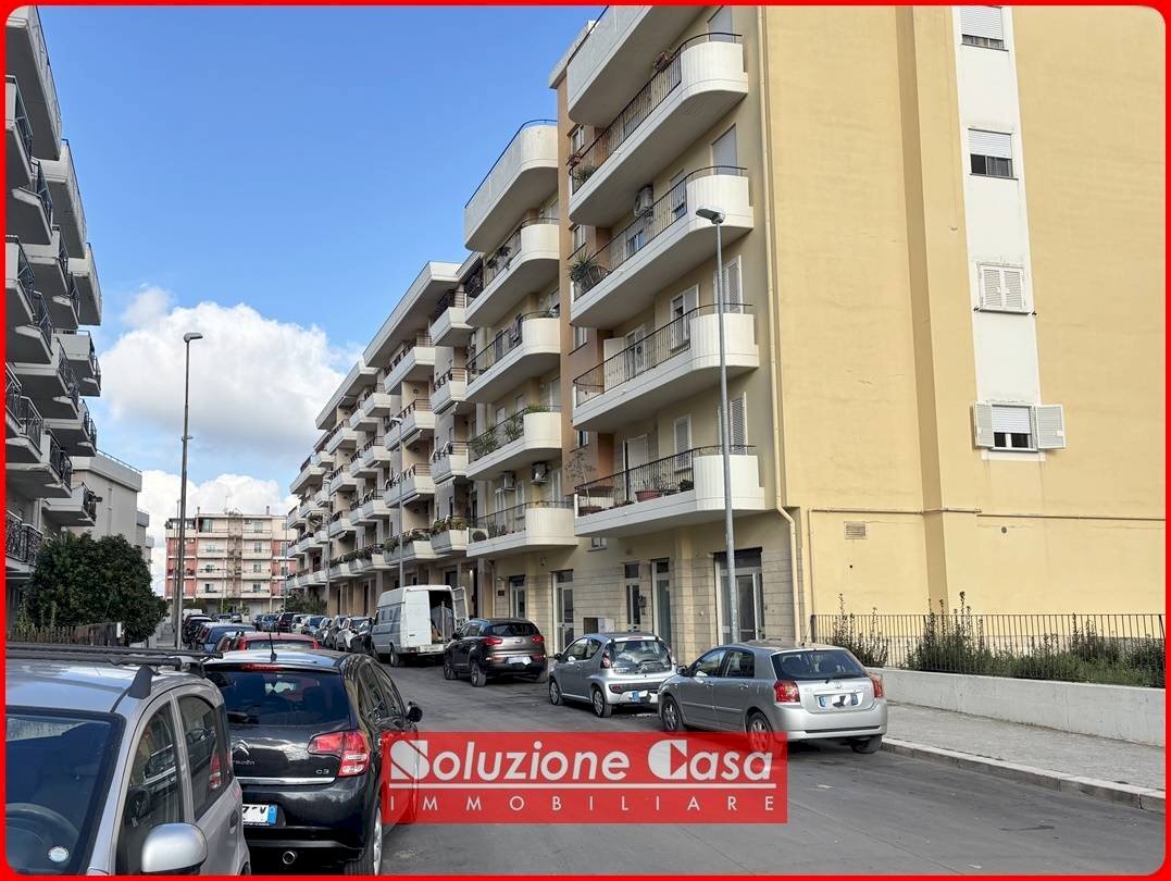 Foto 1 - Locale Commerciale Via Gen. Del Vento, Canosa di Puglia - foto 1