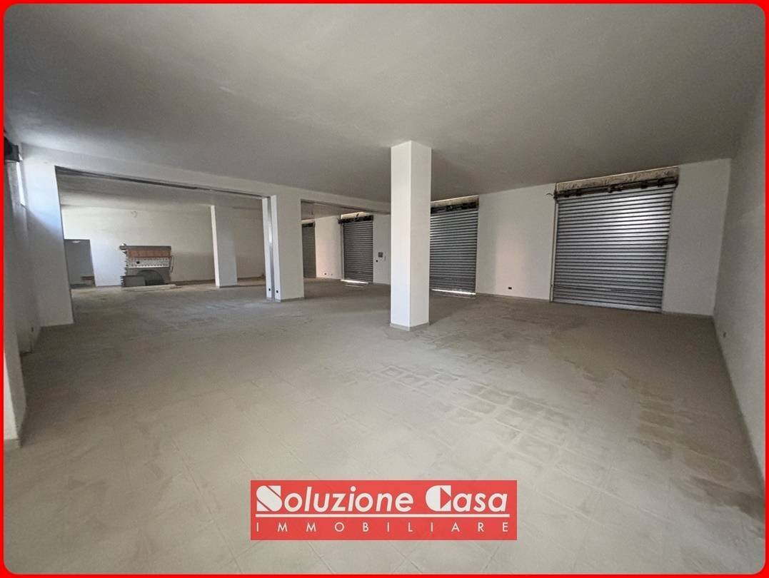 Foto 3 - Locale Commerciale Via Gen. Del Vento, Canosa di Puglia - foto 3