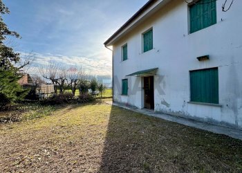 Casa all\'aperto - Rustico VIA GERVASUTTA
 
55, Udine - foto 11