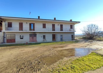 Casa semi indipendente via san ilario, 10, Revello - foto 1