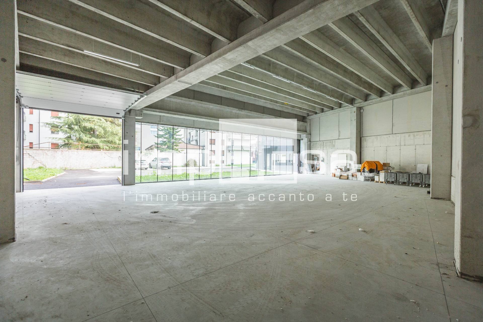 Foto 1 - Locale Commerciale Viale Italia
 
187, Conegliano - foto 1