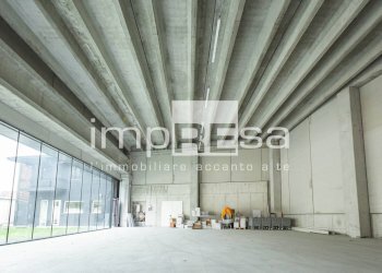 Foto 16 - Locale Commerciale Viale Italia
 
187, Conegliano - foto 16