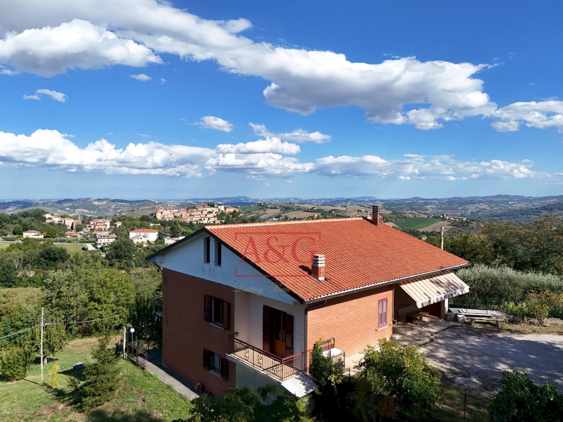 Foto 1 - Rustic Contrada Santa Maria Maddalena
 
5, Sant'Angelo in Pontano - photo 1