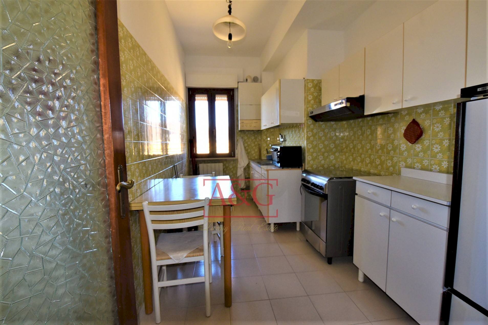 Foto 2 - Trilocale via domenico sbarra
16, Montefortino - foto 2