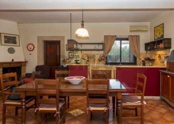 Sala da pranzo - Villa via tolmezzo
 
22, Acireale - foto 30