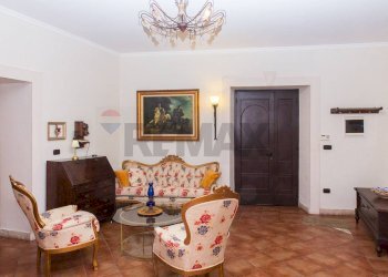 Soggiorno - Villa via tolmezzo
 
22, Acireale - foto 38