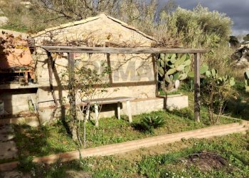 Giardino - Rustico contrada fegotello, Piazza Armerina - foto 6