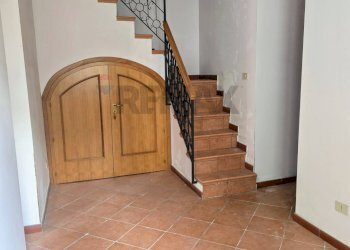 Scale - Casa indipendente Via Ragonesi
 
26, Piedimonte Etneo - foto 7