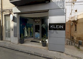 Foto 1 - Commercial Premises Via Circonvallazione
 
288/A, Caltagirone - photo 1