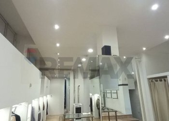 Foto 4 - Commercial Premises Via Circonvallazione
 
288/A, Caltagirone - photo 4