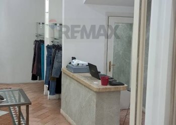 Foto 18 - Commercial Premises Via Circonvallazione
 
288/A, Caltagirone - photo 18