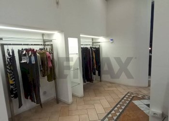 Foto 28 - Commercial Premises Via Circonvallazione
 
288/A, Caltagirone - photo 28