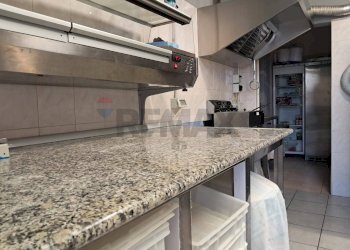 Cucina - Locale Commerciale Via Del Torrente
 
39, Cavriglia - foto 10