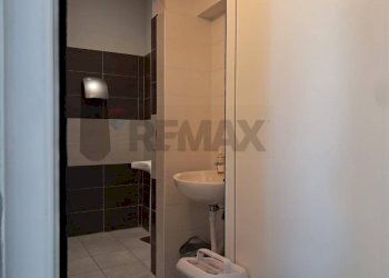 Bagno - Locale Commerciale Via Del Torrente
 
39, Cavriglia - foto 12