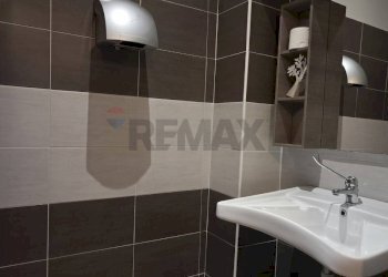 Bagno - Locale Commerciale Via Del Torrente
 
39, Cavriglia - foto 13