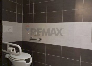 Bagno - Locale Commerciale Via Del Torrente
 
39, Cavriglia - foto 15