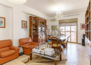 Sala da pranzo - Appartamento via Della Repubblica
 
50, Pedara - foto 6