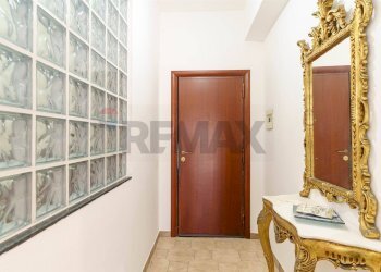 Hall / corridoio - Appartamento via Della Repubblica
 
50, Pedara - foto 8