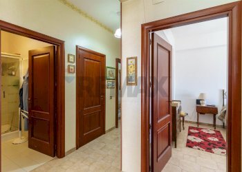 Hall / corridoio - Appartamento via Della Repubblica
 
50, Pedara - foto 17