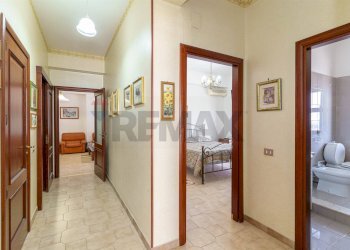 Hall / corridoio - Appartamento via Della Repubblica
 
50, Pedara - foto 27