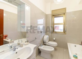 Bagno - Appartamento via Della Repubblica
 
50, Pedara - foto 30