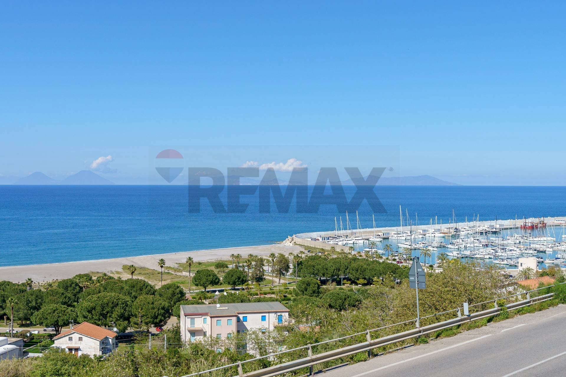 Vista dell\'acqua - Three-room apartment via nazionale messina
 
42, Capo d'Orlando - photo 1