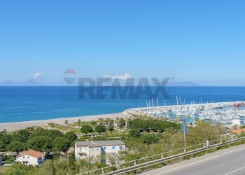 Vista dell\'acqua - Three-room apartment via nazionale messina
 
42, Capo d'Orlando - photo 1