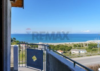 Balcone - Three-room apartment via nazionale messina
 
42, Capo d'Orlando - photo 34