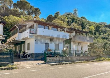 Casa all\'aperto - Three-room apartment via nazionale messina
 
42, Capo d'Orlando - photo 46