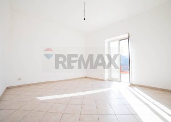 Stanza vuota - Quadrilocale via Cappuccini
 
sn, San Marco D'Alunzio - foto 5