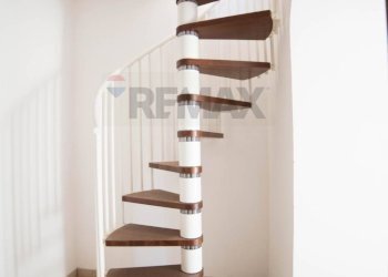 Scale - Quadrilocale via Cappuccini
 
sn, San Marco D'Alunzio - foto 11