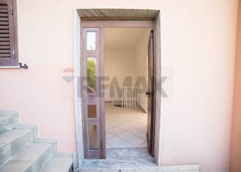 Scale - Quadrilocale via Cappuccini
 
sn, San Marco D'Alunzio - foto 13