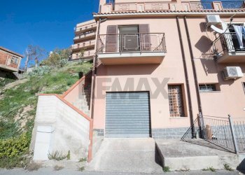 Casa all\'aperto - Quadrilocale via Cappuccini
 
sn, San Marco D'Alunzio - foto 20